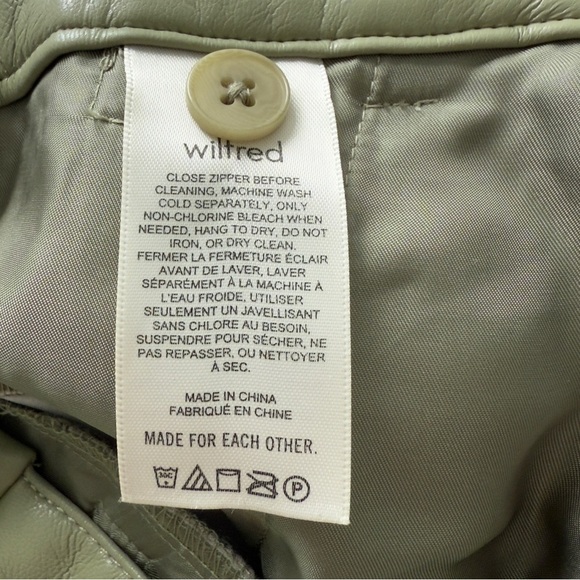 Wilfred Aritzia Olive Green Vegan Leather Shorts – Minor Lines(check photos) - Picture 7 of 12